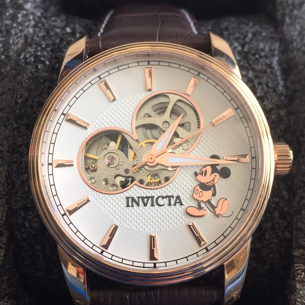 Men’s Disney auto invicta watch